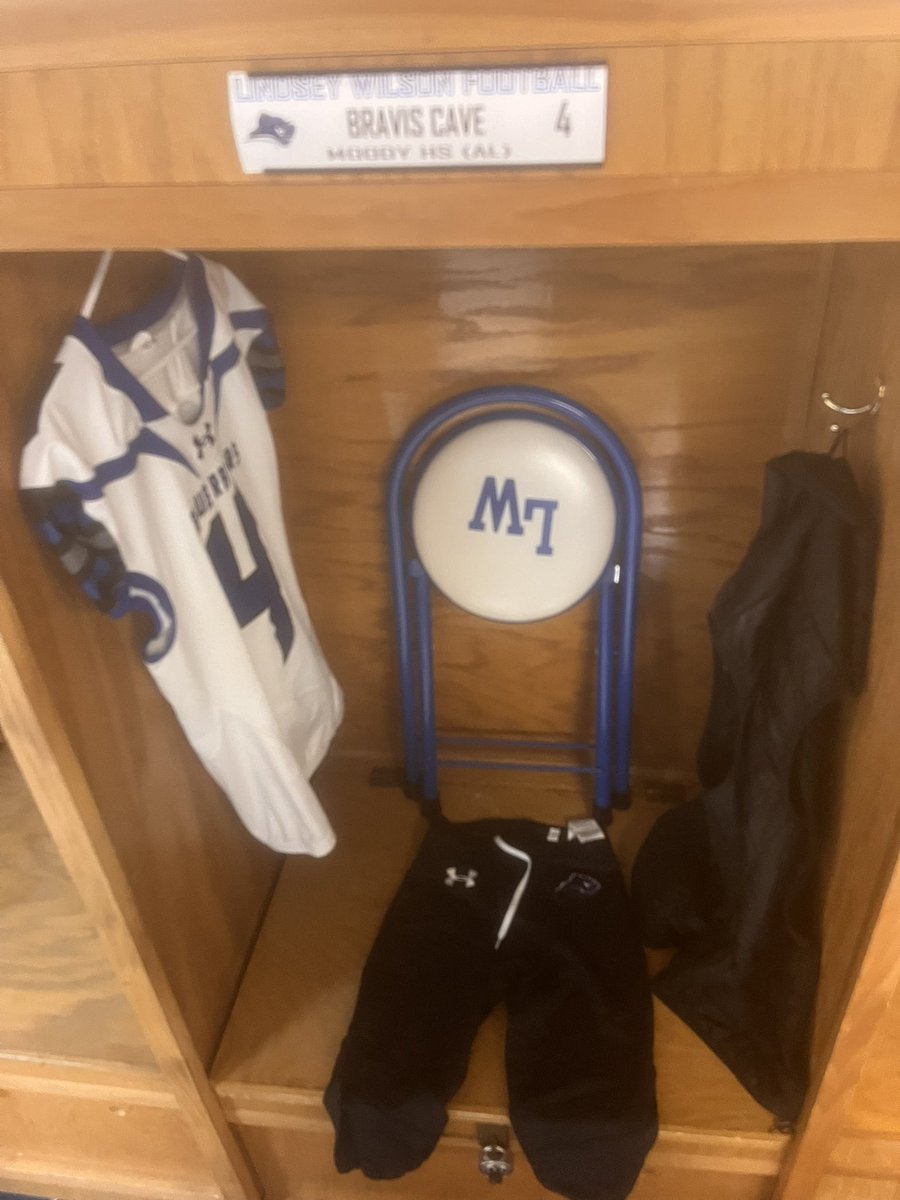 Enjoyed my time at Lindsey Wilson College, Thanks for the hospitality! @CoachAmbroseLWC <a href="/MoodyFBall/">Moody Football</a> <a href="/jakeganus/">Jake Ganus</a> @LWC_Football