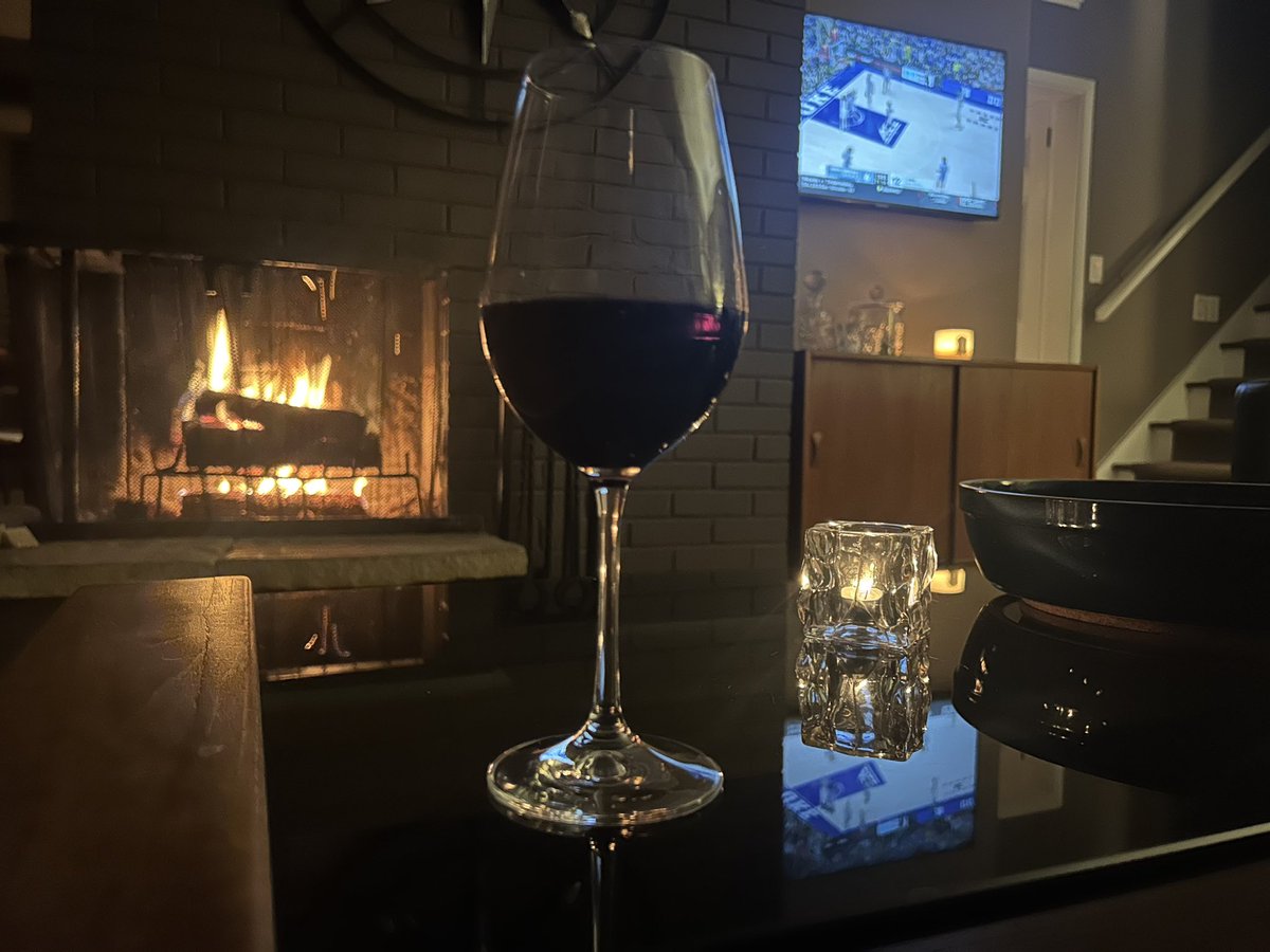 Saturday night.  Some great jazz vinyl playing and a wonderful glass of wine… perfect.