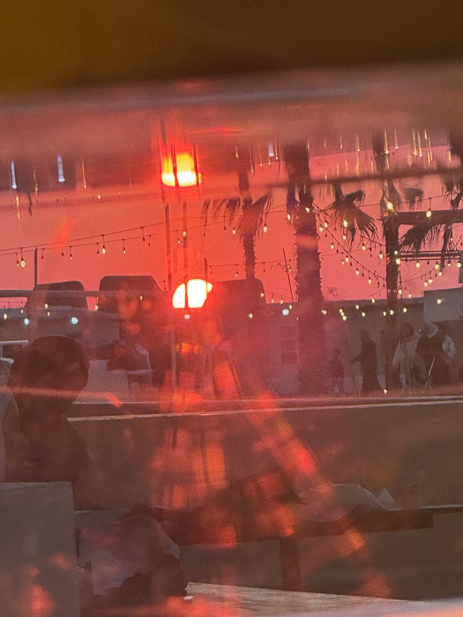 khundupchu's tweet photo. The sky is on fire. Let it lit for joy💞.

Forever chasing sunsets https://t.co/umHjZzzH2P