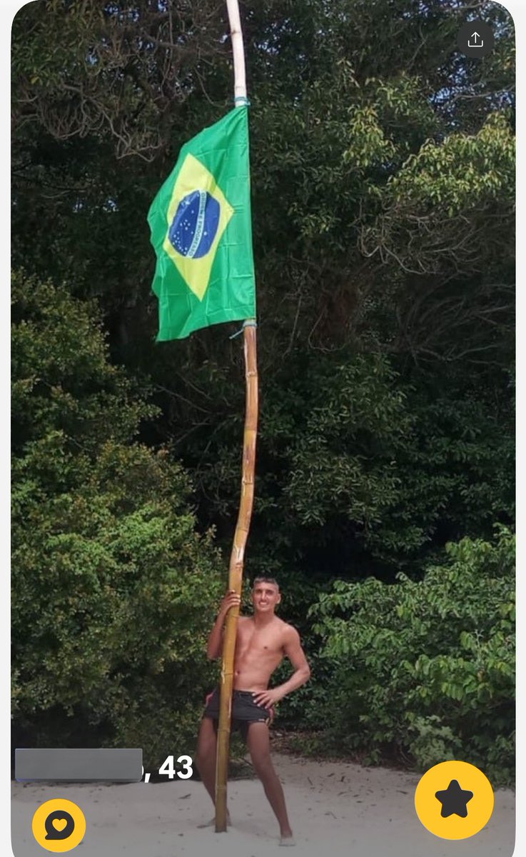 Una le quiere poner onda pero los varones no ayudan. Imagínate tener 43 años y que tu foto de perfil sea cogiendote un palo.