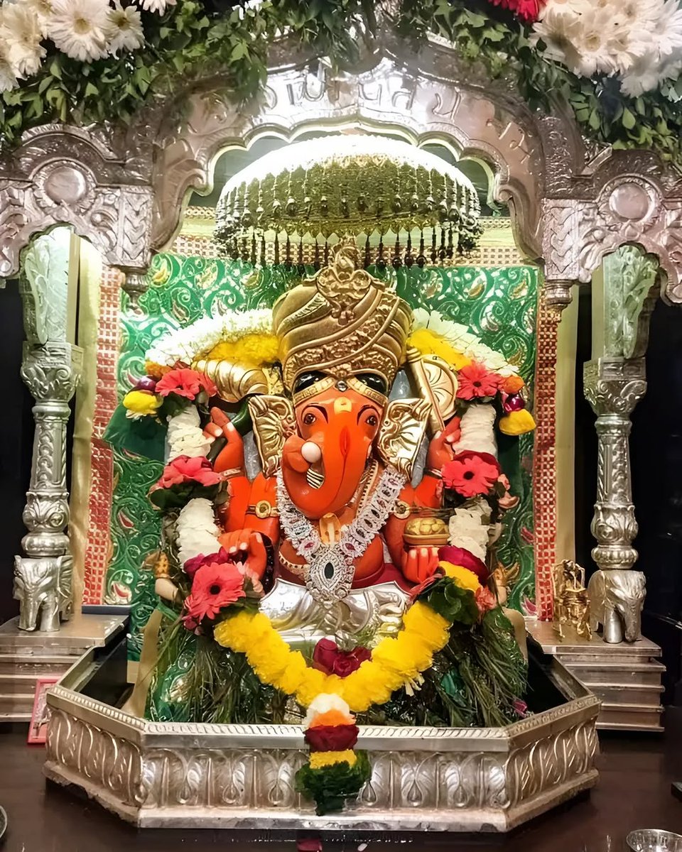 "जय श्री सिद्धिविनायक गणपति जी महाराज...!!