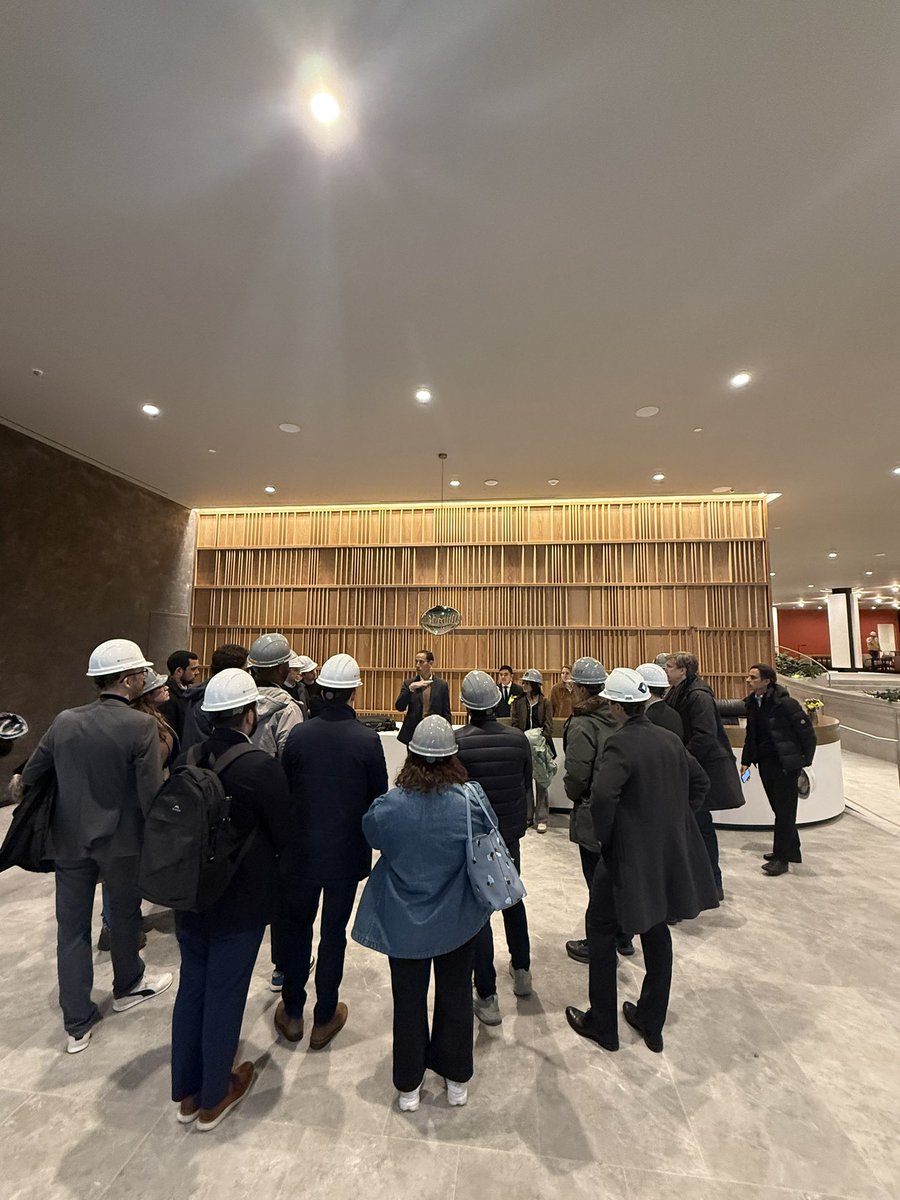 andrewyuannyc's tweet image. I toured 25 water street this week.
Co-GP GFP and rockwood. Started construction in Dec 22, 25months, they will start leasing in the coming month.

The basis is unknown but they paid transfer tax base on face value of the building.
Hard cost around 300-35O per sqft, soft cost…