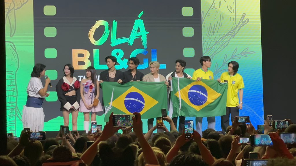 Todos voltaram pro palco pra agradecer os fãs 🥹❤️

#OLABLGLTH_inBrazil