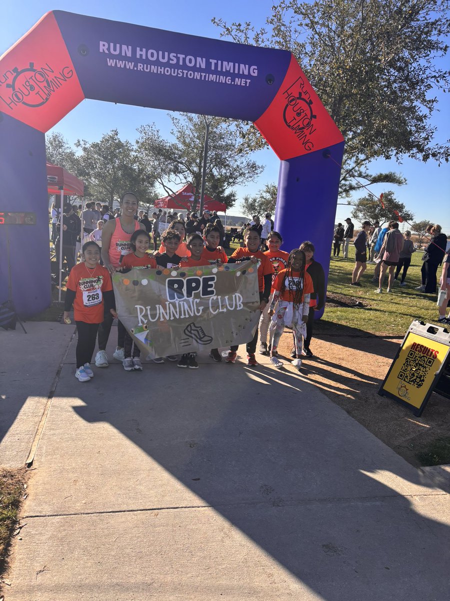 RiverPinesPE's tweet photo. Today our tree frog running club ran their first race of the year. We ran the “Run the Distance” for Kylie Pope for our 2nd year in a row. Love what this race is about and how they give back to our community. Hope Kylie was smiling at us from heaven as we ran this race for her. https://t.co/NnryOS43yS