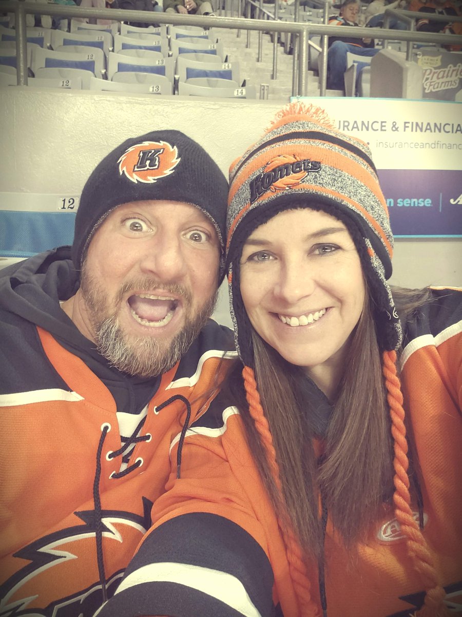JessKaye418's tweet photo. #LetsGoKomets 🏒 https://t.co/Xmm5G1srh4