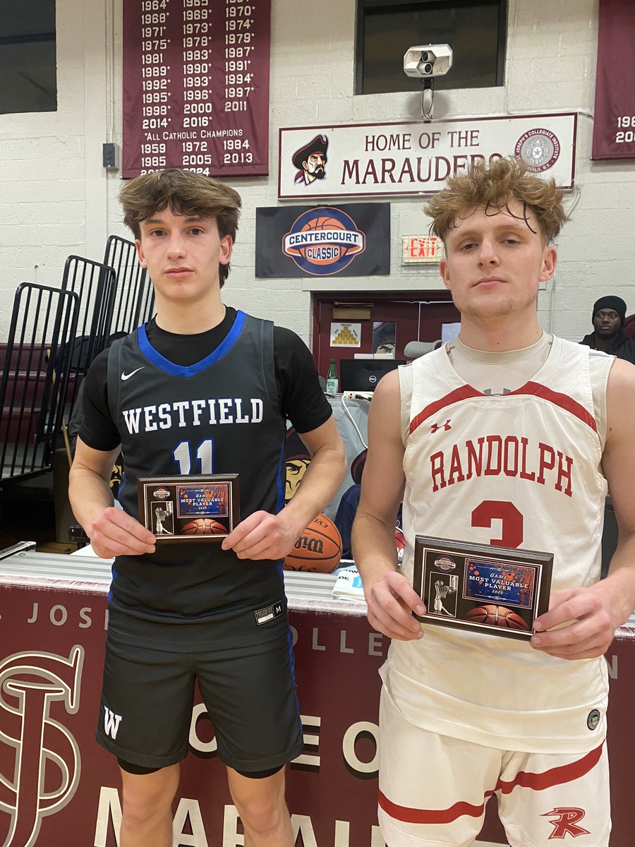 FINAL:

Westfield 43, Randolph 39

Carson Swanson (Westfield)  &amp;
Drew Hind (Randolph) earn 
Game MVP honors at the #CentercourtClassic