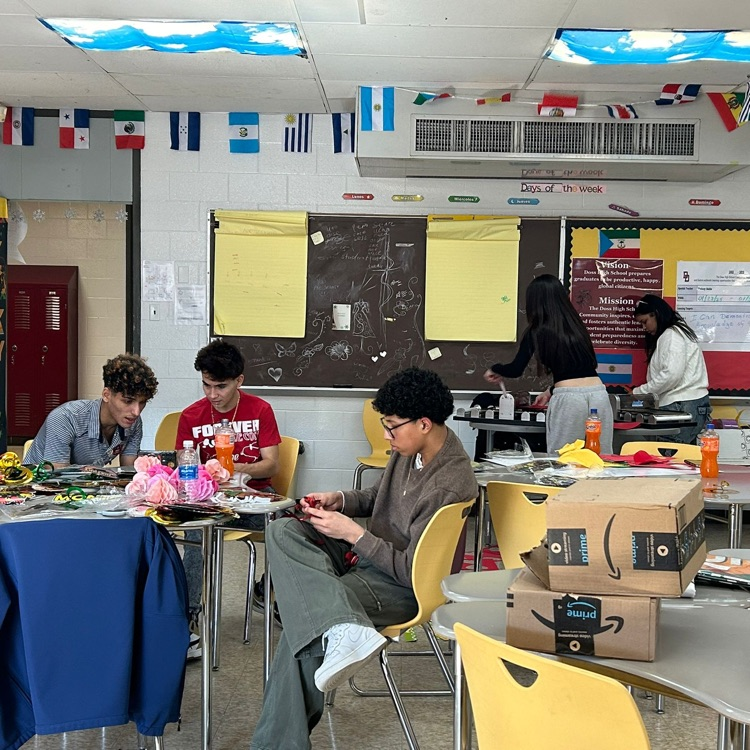 Doss Hispanic Students United, Ms Gomez, Ms Beitia, and Ms Robertson spent their Saturday at school decorating for Black History Month celebrations! #DragonPride #BlackHistoryMonth #blackhistoryISamericanhistory