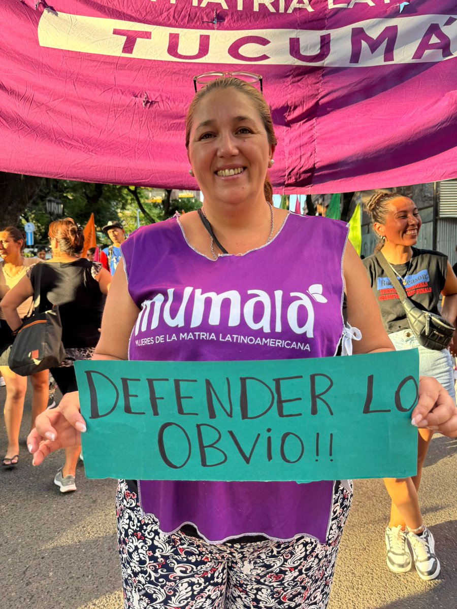 MuMaLaTuc's tweet photo. Para defender lo obvio! ✊🏽💚 https://t.co/GtCcS5uBS8