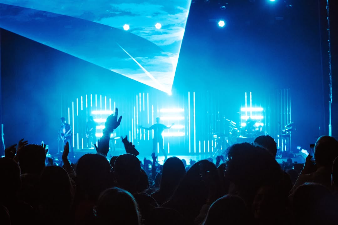 Last night with <a href="/fosterthepeople/">Foster The People</a> was out of this world 🚀 Safe to say we're pumped for night two 💪 Limited tickets are still available, grab yours before they're gone!

📸: <a href="/neonicreative/">love, em</a>