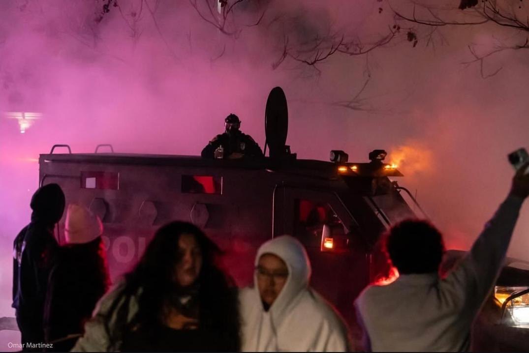 chicago_commune's tweet image. A large anti-ICE protest in San Diego escalated into clashes with police after streets were taken over and an unlawful assembly was declared. Perhaps the first major protest escalation under this new regime. Love to everyone who turned out. 

10news.com/news/local-new…