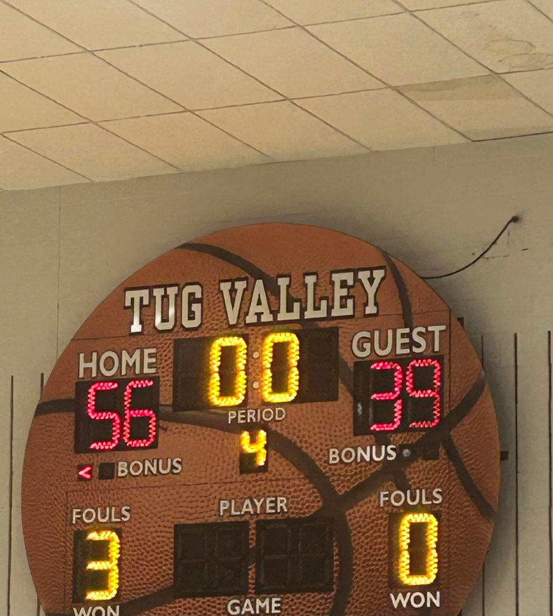 BillyMounts's tweet photo. Final from Naugatuck 
#1 Tug Valley 56
#2 Tucker County 39
@MetroNewsPrep @WVMetroNews @DDSportsNetwork https://t.co/vzbG4V2ocM