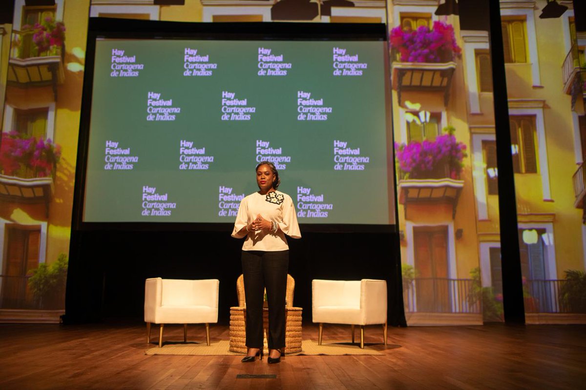 AuroraVergaraF1's tweet photo. Este espacio de conversación fue posible gracias a la #RedMalunga, un naciente proyecto que, con el financiamiento de la @FordFoundation, y con el @CEAFICESI, como institución anfitriona, agrupa académicos, activistas, y artistas afrodescendientes de diversos países. https://t.co/oCsKOzkiXv