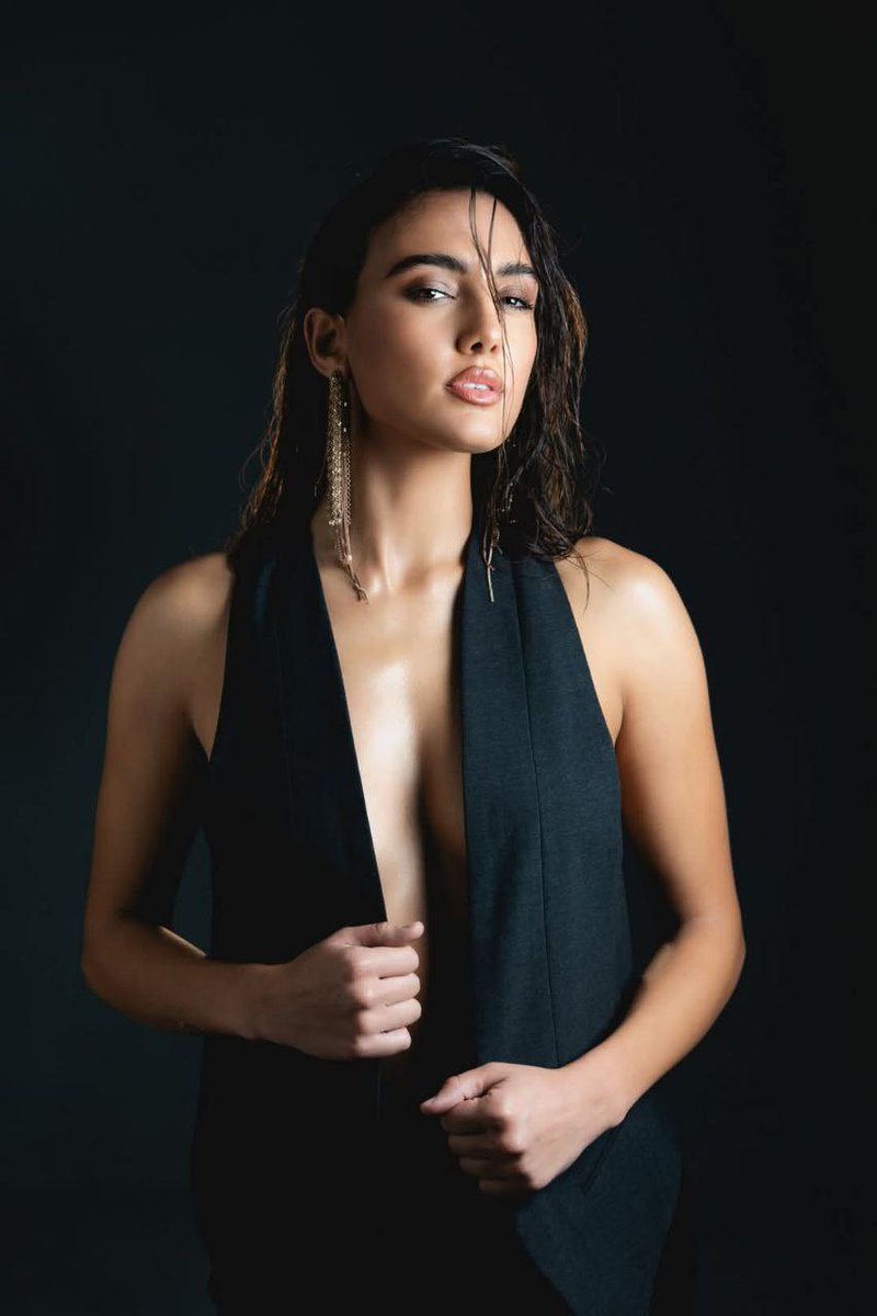 Empieza febrero con frialdad entre #Zelena. Si tuvieras que posicionarte por una de ellas... ¿Con quién lo harías? 

❤️ Helena Prestes
🔄 Zeudi di Palma