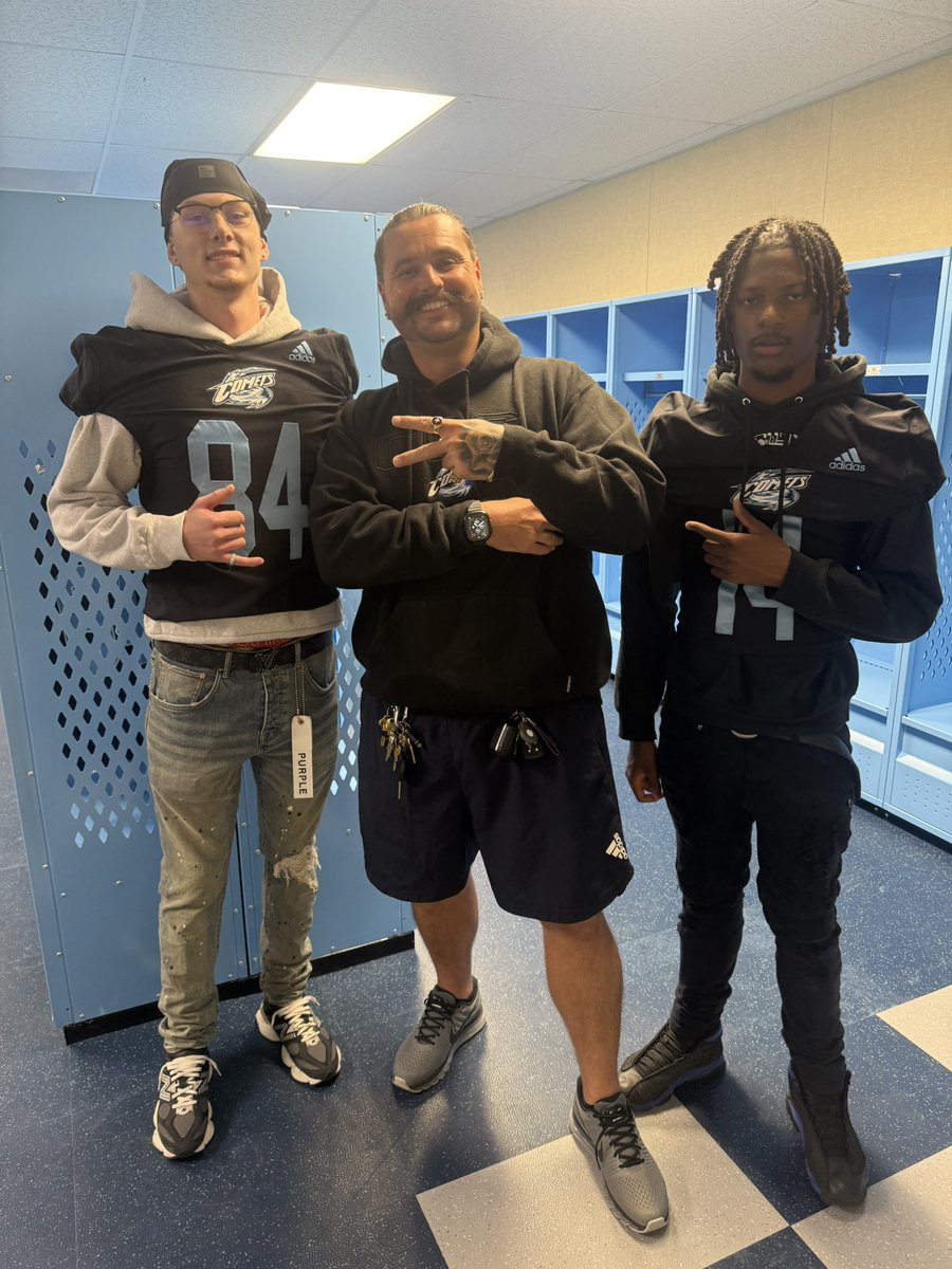 RayWash16's tweet image. Thank you to @CCCFootball_24 and @thecoachdavis17 @coach_rincon01 @xCoachDeathRowx @CoachBertCCC for having me down on campus on Tuesday