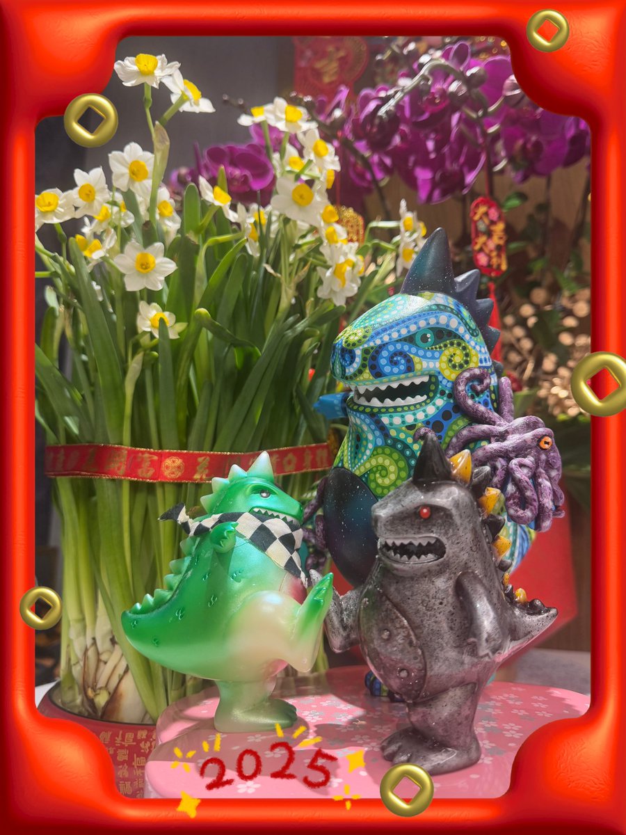 年初五 ㊗️各位🐍年「吉祥如意🍀 出入平安🍎」

#年初五 #赤口 #乙巳年 #蛇年 #農曆新年  #恐竜 #mpgautheron #sofubi #toyconuk  #ソフビ #kaiju #sofibi  #monster #softvinyl  #sofubitoys #rangeas #dragon  #designtoys #songorrstyle <a href="/mpgautheron/">MP Gautheron</a> @toyconuk