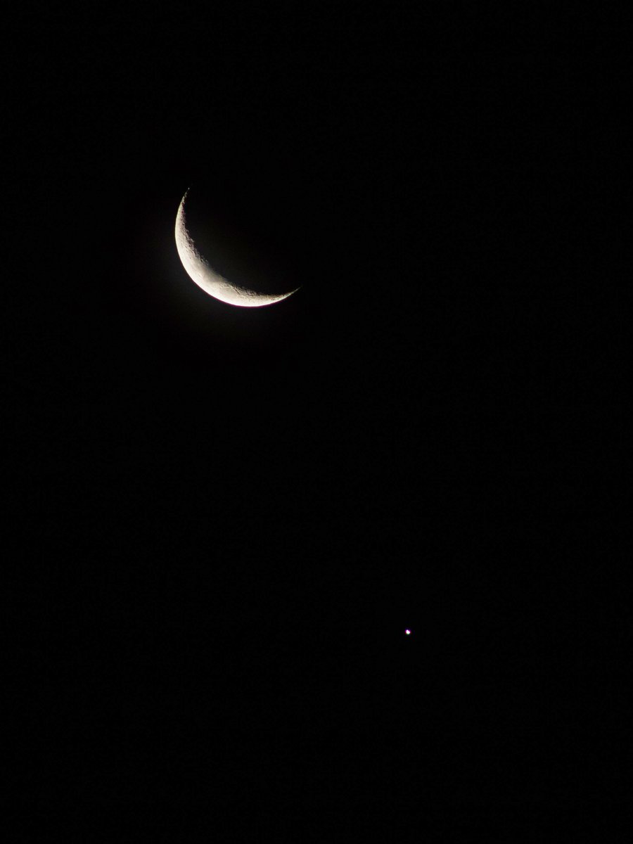 AstroAlfred's tweet photo. Venus y la luna Hoy
#Venus https://t.co/v5irUGjcIy