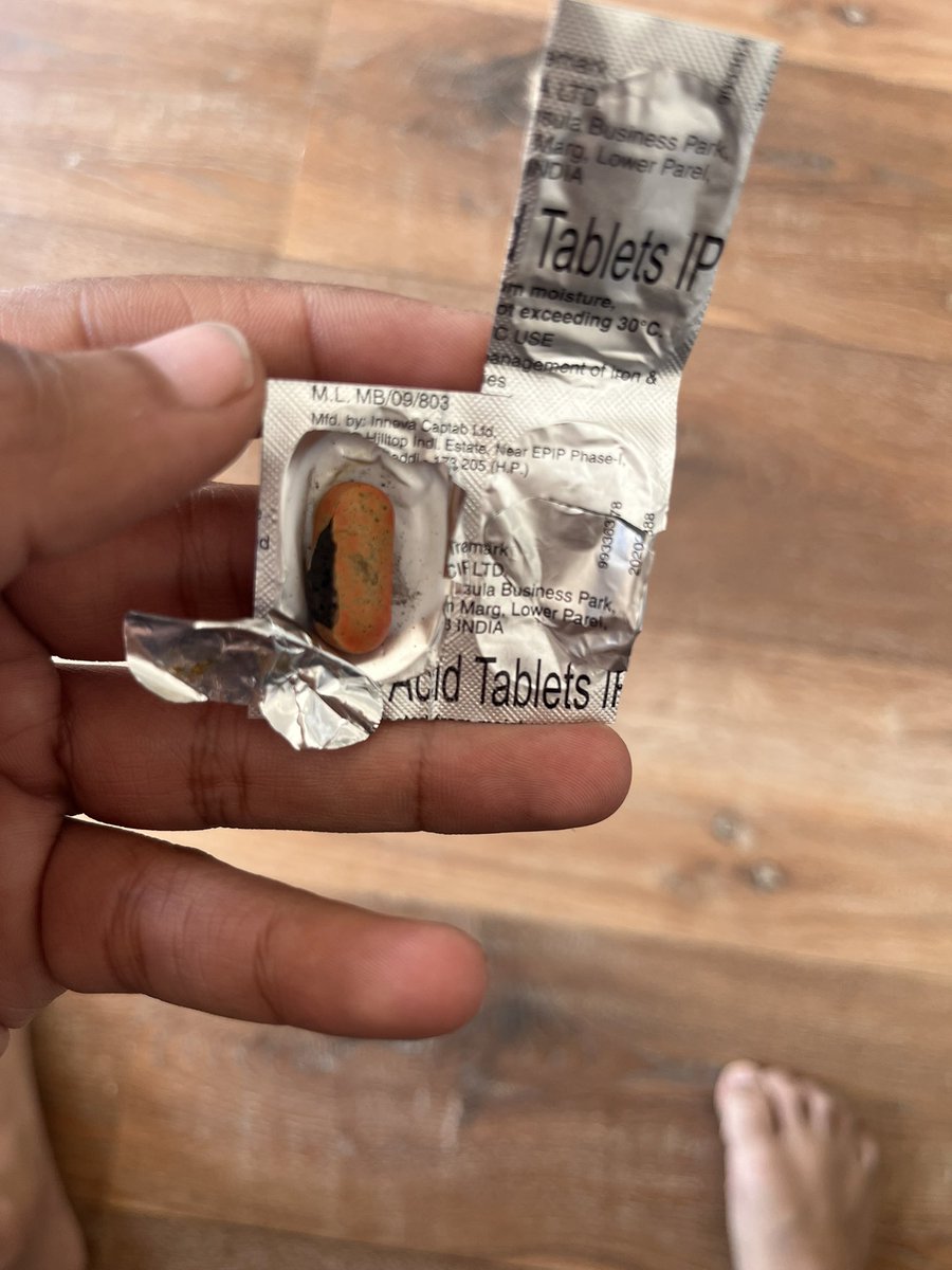 BadshahHaider's tweet photo. We live in a crazy era where we don’t even know is the medicines we are consuming is safe or not.@Cipla_Global look at the tablet condition https://t.co/4VykOk7EfA