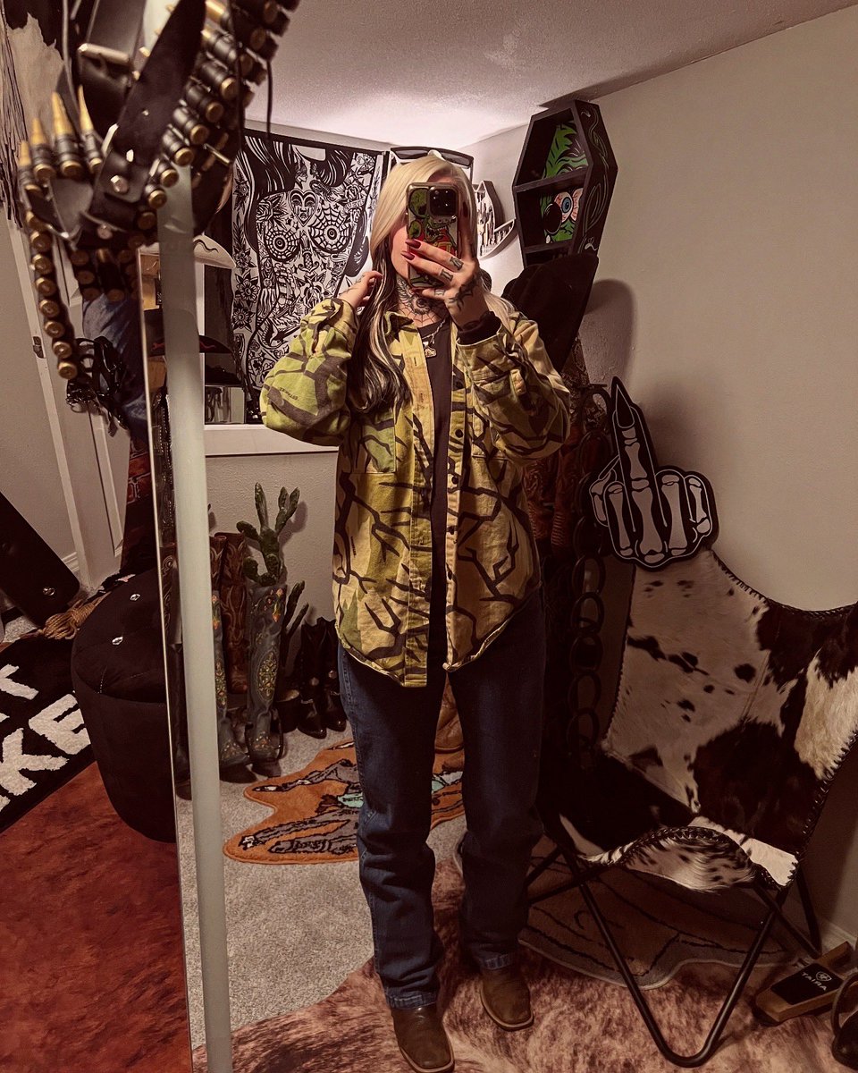 WranglerQueen's tweet image. RT if I am your Twitter crush🥰