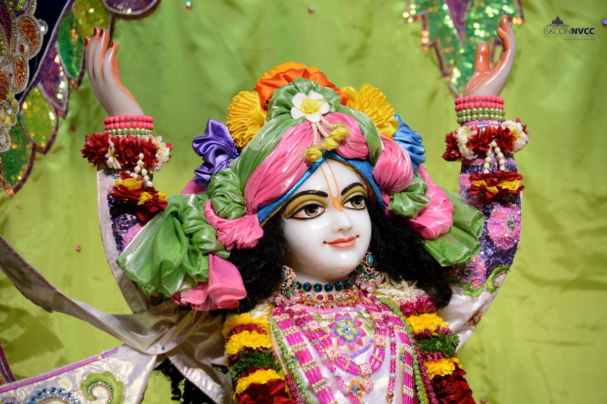 ISKCONPune's tweet photo. 🙏🏽Today's Darshan 📿 🗓02-02-2025🙏
🌷Sri Sri Gaur Nitai🌷
🚩@ISKCONNVCCPune🚩
.
.
#ISKCONNVCC #ISKCONPune #ISKCONNVCCPune #ISKCON
#kumbhmela2025 #kumbhmela #Prayagraj
#PrayagrajMahakumbh2025 #2ndfebruary #2ndfebruary2025
#Sunday #Harinaamsankirtan #Radheshyamdas #Radheradhe https://t.co/2FvKxk2WdC