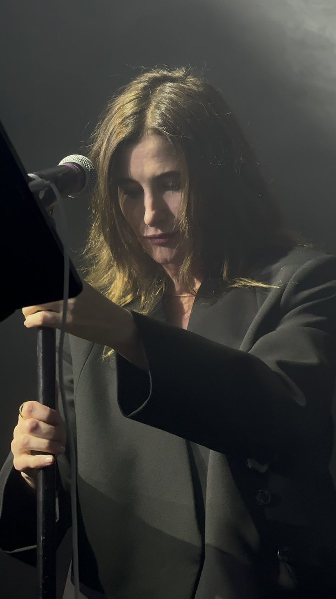 THESE PICTURES ARE INSANE???? ARE WE SEEING THIS?? MOTHERHAHN NEEDS TO CALM DOWN