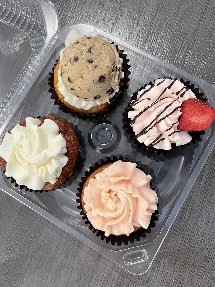 Vegan &amp; Gluten-Free Cupcakes at Pixi Sweets in Florence, Kentucky #nky #Kentucky