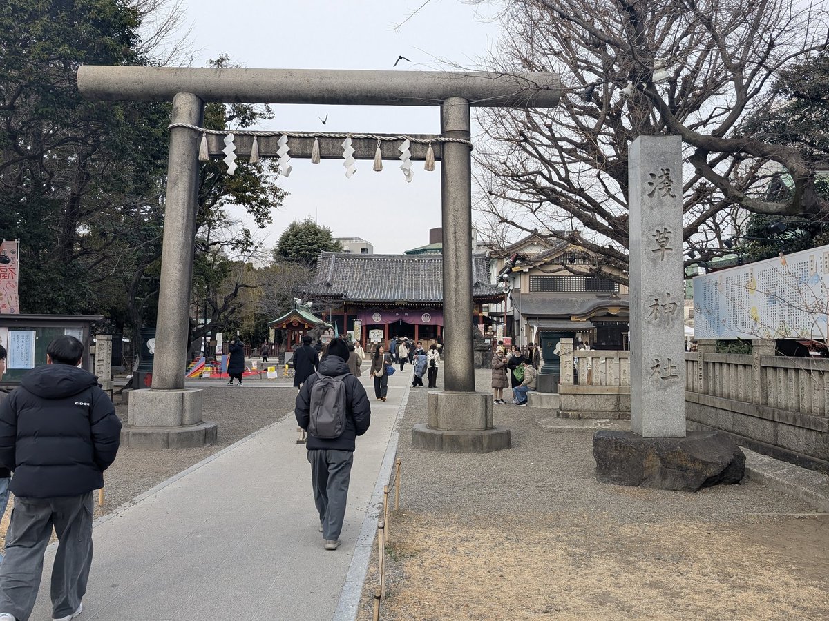 mkoike8's tweet photo. 浅草寺境内に鎮座する浅草神社参拝。

御朱印は
通常のもの
浅草名所七福神　恵比須
被官稲荷神社
の３体拝受。
JR東海とのコラボ限定御朱印は拝受しませんでした

#浅草 #社寺参拝 #浅草神社 #被官稲荷神社 #ご朱印 #御朱印 https://t.co/zisaOawbdp