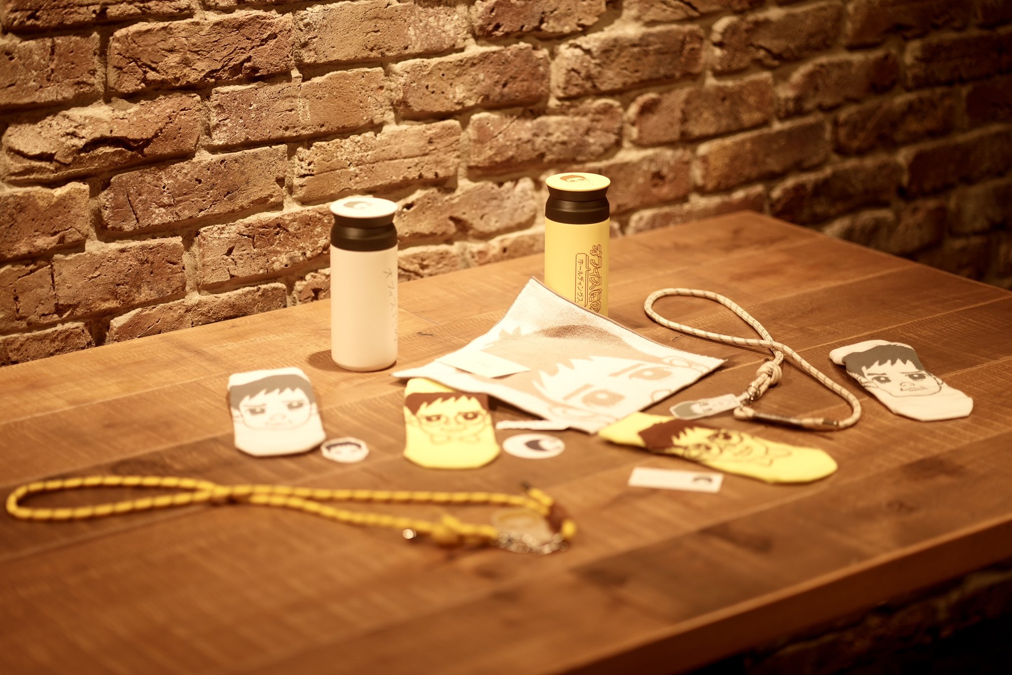 オフィスにの　タンブラー なんと 温かくても冷たくても好きな飲み物を入れられる不思議な