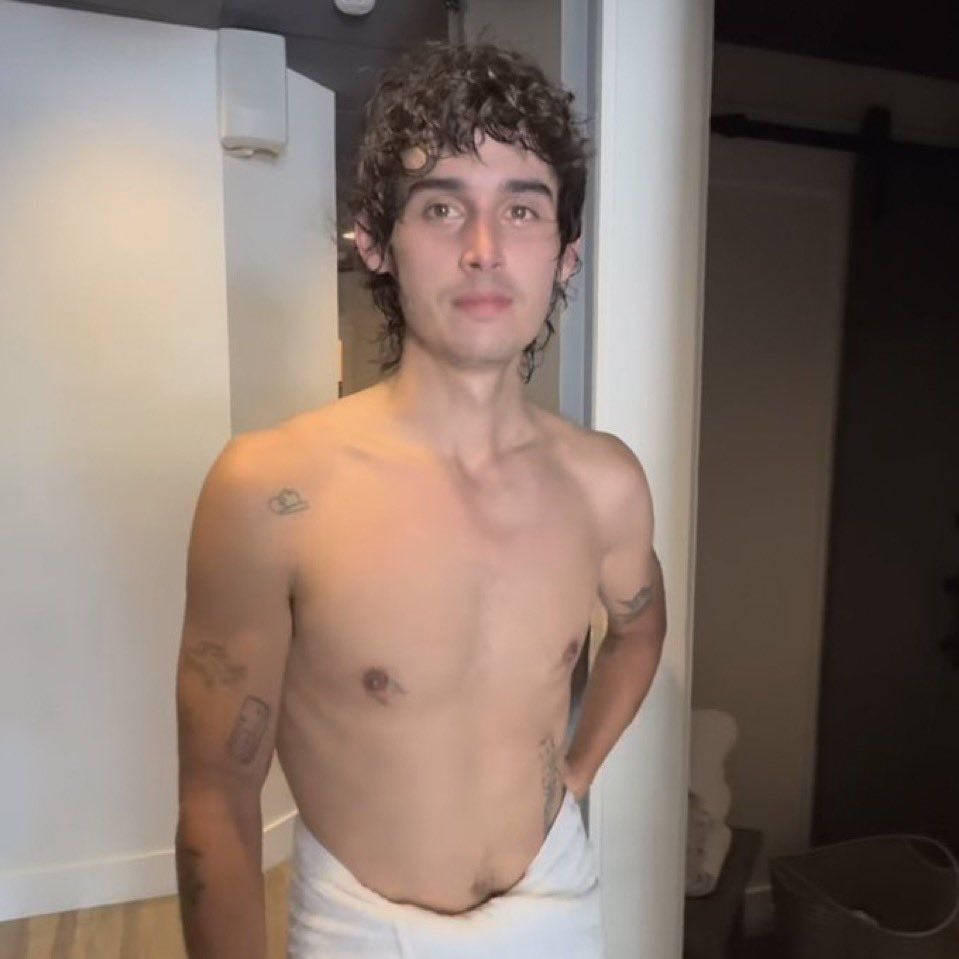 colemodel's tweet image. I HAVE SO MANY WORDS TO SAY.