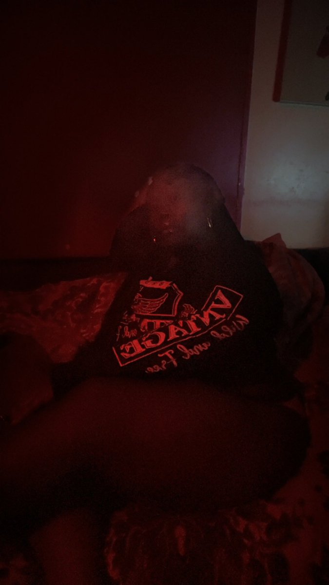 DajonTee's tweet photo. Lost in my own ☁️
In my own vibe. ❤️
🐶#LLPLUG🤞🏾 https://t.co/pikZkyJFMs