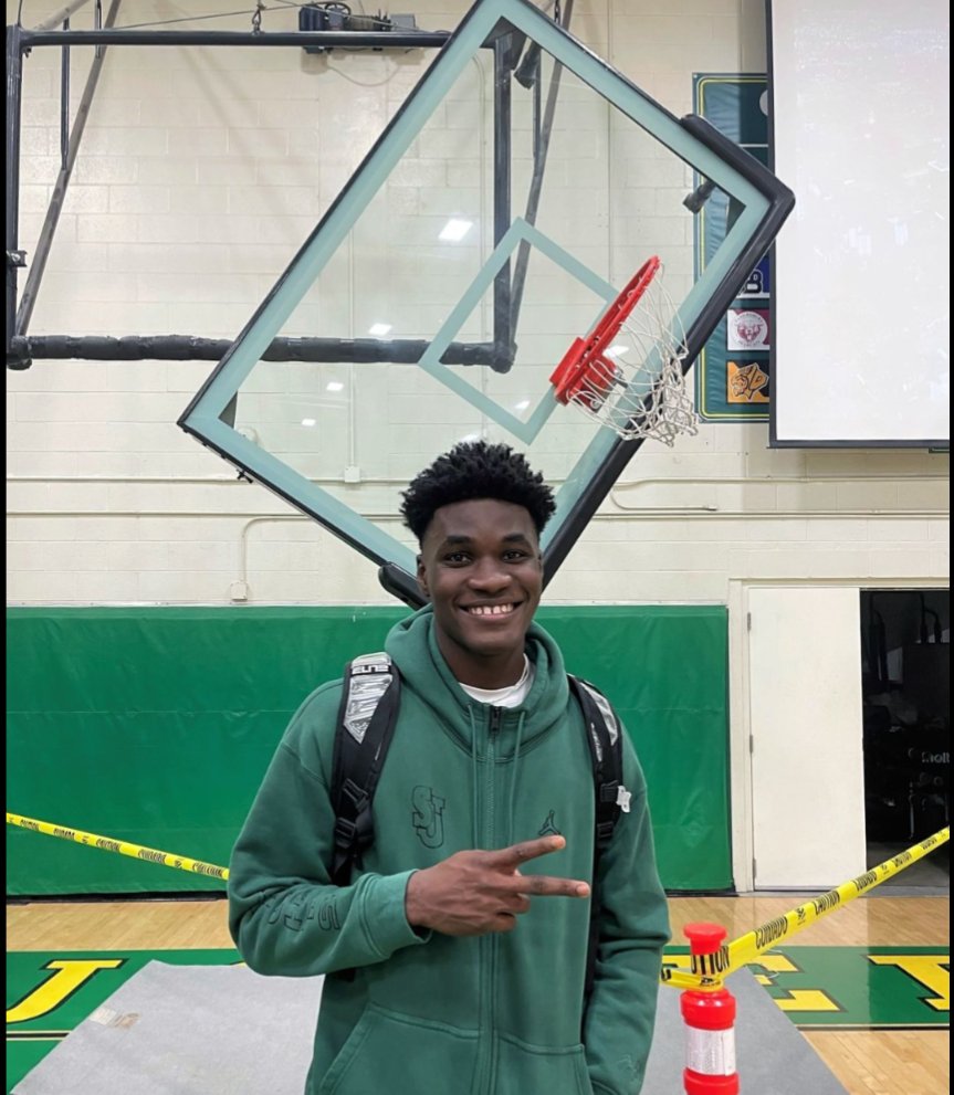 walked back in gym &amp; asked y the 2nd half hadnt started, came to find a toppled hoop, #DunkCity was born...tonight he breaks the state scoring record...the work ethic, growth, leadership flourished, watching yng people excel &amp; reach their dreams is why I do the work I do #ubuntu