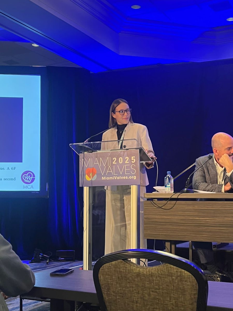 urenacard's tweet photo. El futuro de nuestra medicina, 3 trabajos presentados en @miamivalves todos finalistas , Dra Claudia Suero, Dra Lia Joubert, 1er lugar Dra Garcia Almonte de 42 presentaciones de diversos centros de USA. Pasantia @mcardiord, felicidades por el gran trabajo y esfuerzo. https://t.co/NNRQJn3mDC