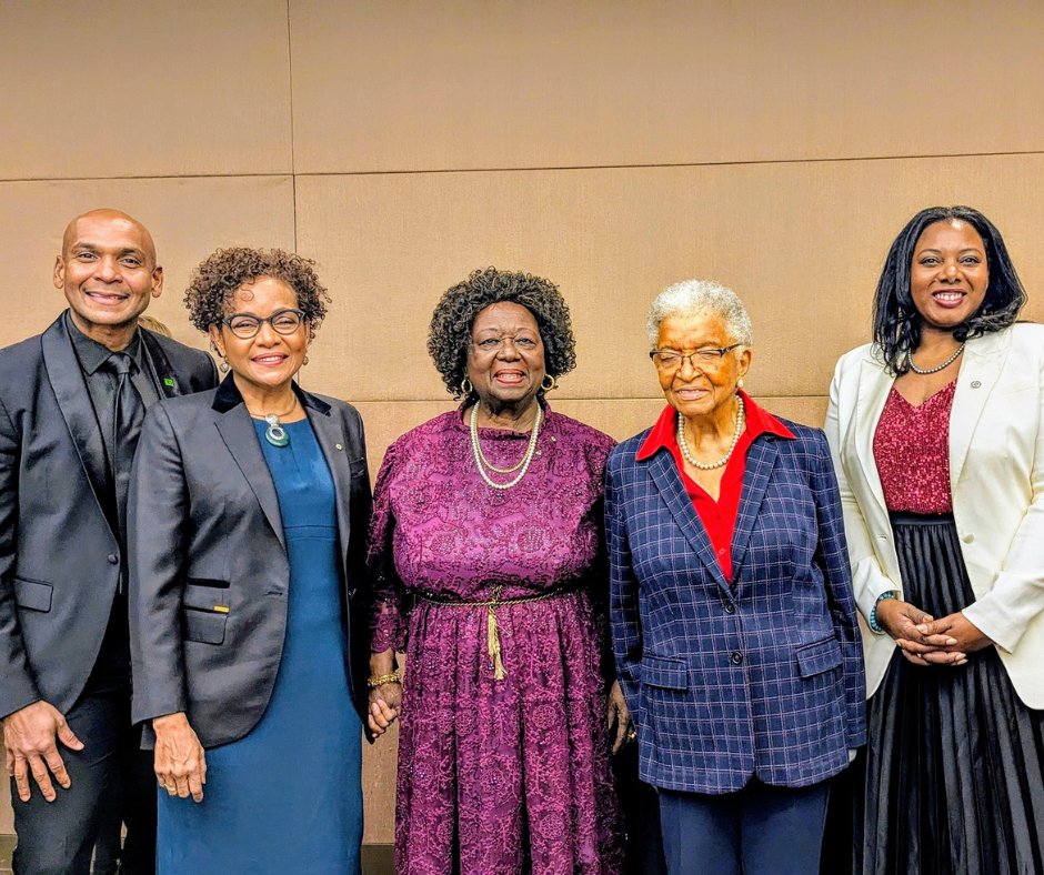 Colleen James tweet media