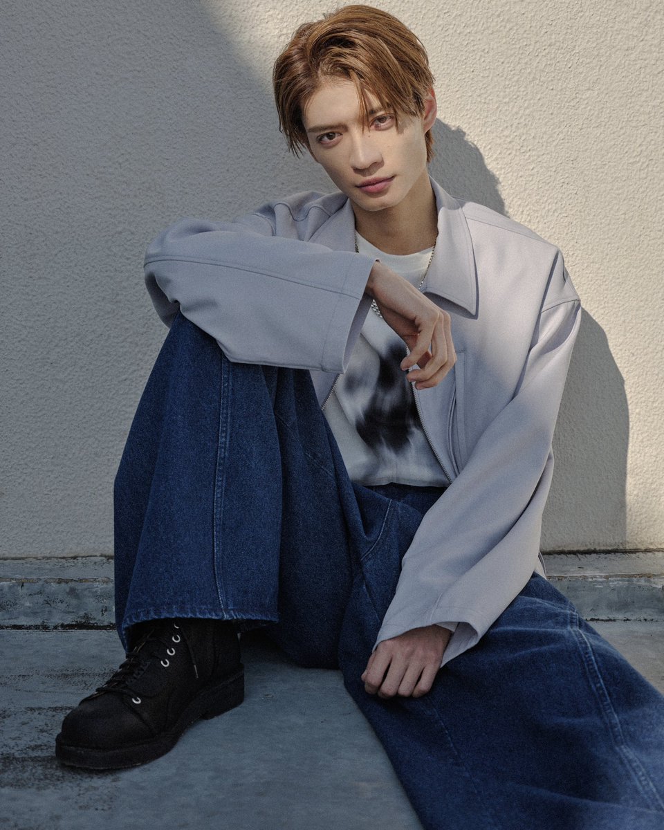 junred_tw's tweet photo. JUNREDから杢代和人(原因は自分にある。)さんを
モデルに起用した、2025年春の新作コレクションが公開！

対象商品を税込11,000円以上お買い上げいただいたお客様を対象に、杢代さんとJUNREDのコラボレーションステッカーを抽選でプレゼント✨ 

詳しくはこちら
https://t.co/BlUwEhr0ol https://t.co/xoDYME9h7B