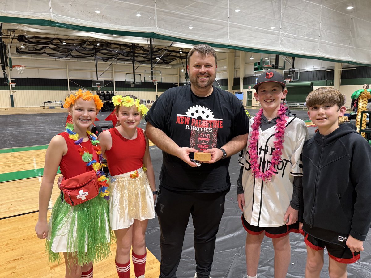 NPIrstant's tweet photo. NPI’s Squints and the Peffercorns walked away as Tournament Champions at Triton Central’s Blended Robotics Event. The event was composed of 61 middle and elementary squads from across the state. #bringonstate @NewPalCS @NPIntermediate @ginapleak https://t.co/K2sY4jwyv1