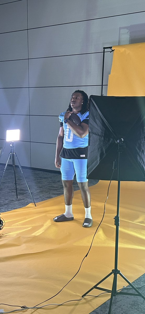 After a great talk with <a href="/CoachThompson_3/">Jourdyn Thompson</a> I received my first offer from Texas Wesleyan <a href="/Coach_Jonez/">Rashad Jones</a> <a href="/rcgrace1/">Coach RC_Grace</a> <a href="/BengalLifestyle/">Braswell Bengal Football</a>