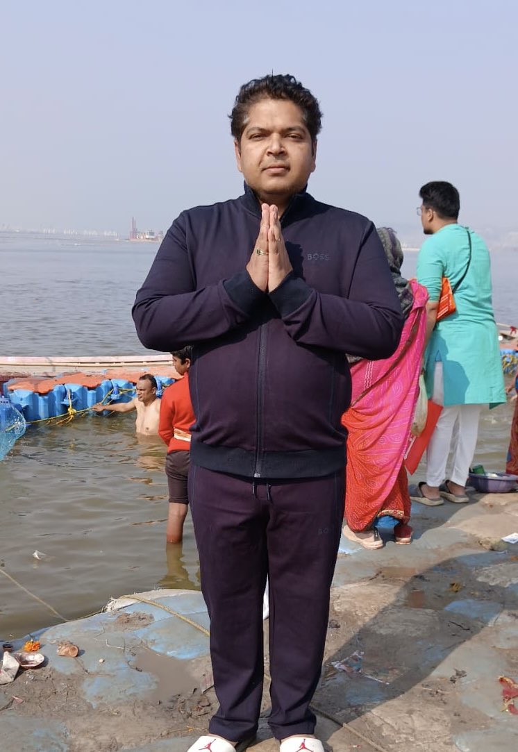 Vikassharmabjph's tweet photo. पवित्र त्रिवेणी संगम पर सामाजिक समरसता और सद्भाव के प्रतीक ‘महाकुंभ’ में स्नान कर व वाराणसी में क्षी कॉंशी विश्वनाथ महादेव जी के दर्शन कर अभिभूत और भावविभोर हूँ।

श्री विश्वनाथ महादेव जी, माँ गंगा, माँ यमुना और माँ सरस्वती से सभी के कल्याण की कामना करता हूँ। 🙏

#एकता_का_महाकुंभ https://t.co/vA0rfCJjyY