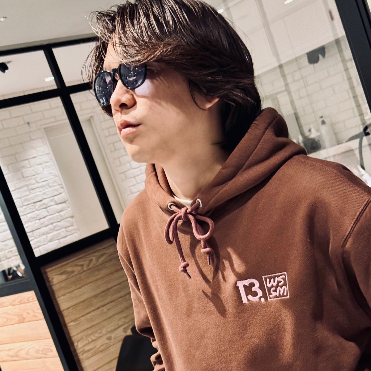 kdmknj_official's tweet photo. Model：SHUNGO.K

KDMKNJ×To three L/S Hooded Sweatshirt Brown
#KDMKNJ 
#WSWS 
#tothree 
#tintmylife 
#takeiteasy 
#thankyou 
#t3 
#secondlogo 
#pullover 
#hoodie 
#sweat 
#brown 
#wakiyun 
#sharesomethingwithsomebody 
#お裾分け 
#collaboration 
#exclusive 
#wname 
#okinawa 
#tokyo https://t.co/pxbMfvpbWY