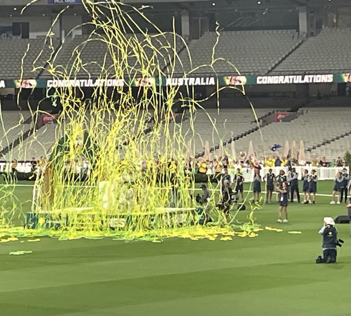 Great day at the cricket yesterday topped off with a great sunset and a big win for ⁦<a href="/AusWomenCricket/">Australian Women's Cricket Team 🏏</a>⁩ in #Ashes. Last time at a test match was 2019 in Taunton where it rained all day.