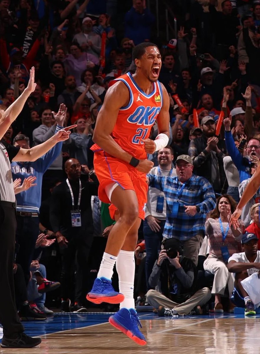 AARON WIGGINS TONIGHT:

41 POINTS
14 REBOUNDS 
3 ASSISTS
53% FG
+31 +/-

🔥🔥🔥