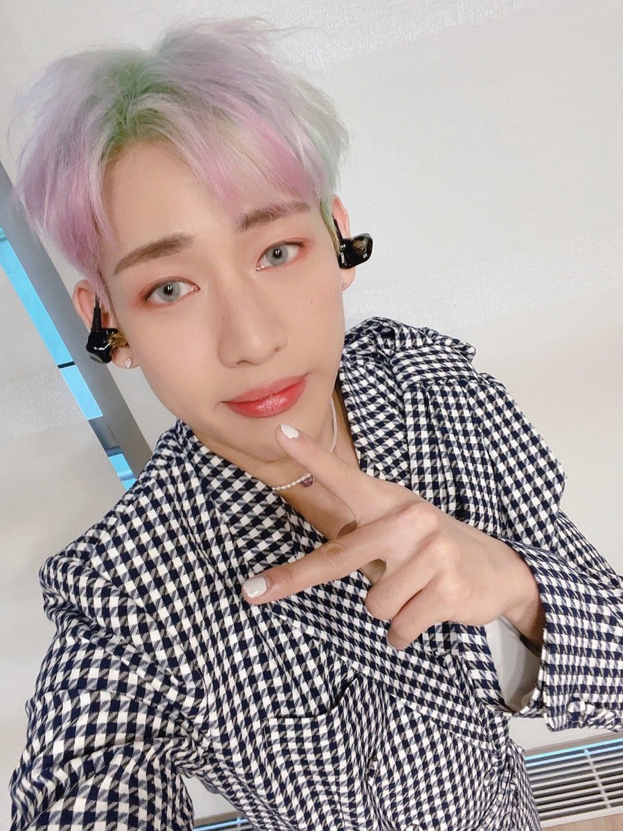 nsblossoms's tweet photo. 2025 GOT7 CONCERT <NESTFEST> 🐣
DAY 1 🪹 DAY2 🪺
REF riBBon #BBPIC
#GOT7_NESTFEST_Day3 https://t.co/nmHJqBvFKA