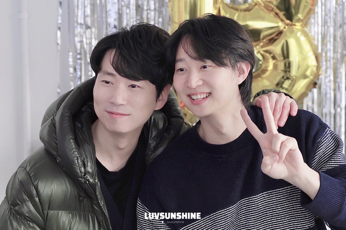 ___luvsunshine's tweet photo. 20250201 신범식 생일카페

신범식 성우님, 정주원 성우님

#신범식 #성우신범식 #정주원 #성우정주원 https://t.co/Z5sNWDONdo