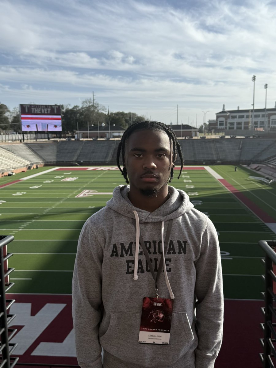 kerrell_yow1's tweet image. Today was a great day at Troy University Thank you @TroyTrojansFB and @GeradParker1 for the experience! @CoachBanks2008 @AL_Recruiting @RecruitsAlabama @ChadSimmons_