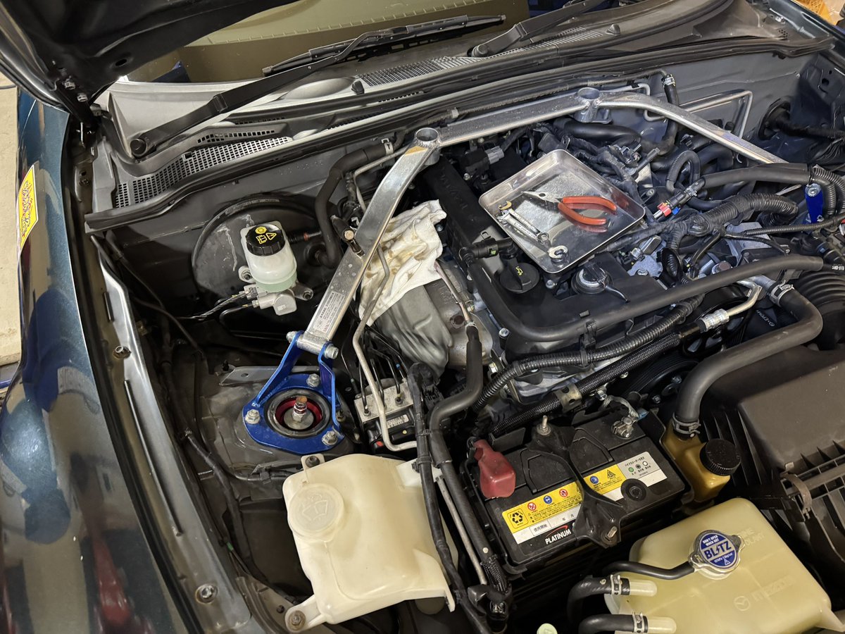 akkiy091145's tweet photo. ロードスターの車検しようと思ったら

クラッチペダルがギーギー鳴って戻り悪い

クラッチ周りバラして点検すると1年半前に変えたクラッチマスターが錆びて固着・・・

ショックすぎる https://t.co/1mNT2aCeif