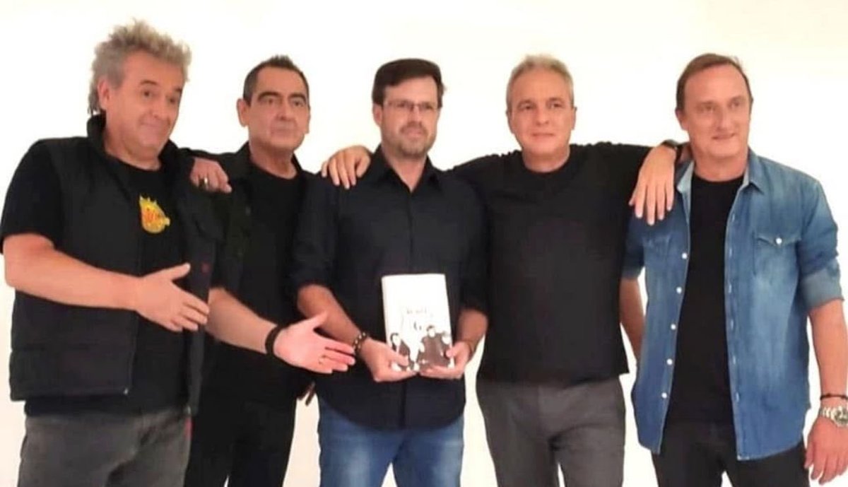 Estamos Locos O Que ? Fan Club (@estamoslocosmty) on Twitter photo Muy Feliz Cumpleaños <a href="/javileonherrera/">Javier León Herrera</a> 🎂🥂 deseándote siempre lo mejor y que lo hayas pasado Gnial, un Abrazo muy grande de parte de todos los <a href="/estamoslocosmty/">Estamos Locos O Que ? Fan Club</a> 🐽
<a href="/HombresG/">Hombres G Oficial</a> 🎸 <a href="/DavidSummersHG/">David Summers</a> <a href="/Dani_Mezquita/">Dani Mezquita Hardy</a> <a href="/rafahg/">rafagutierrez</a> <a href="/JaviMolinaHG/">javi molina</a>
#Nuncahemossidolosguaposdelbarrio 😎 Muy Feliz Cumpleaños <a href="/javileonherrera/">Javier León Herrera</a> 🎂🥂 deseándote siempre lo mejor y que lo hayas pasado Gnial, un Abrazo muy grande de parte de todos los <a href="/estamoslocosmty/">Estamos Locos O Que ? Fan Club</a> 🐽
<a href="/HombresG/">Hombres G Oficial</a> 🎸 <a href="/DavidSummersHG/">David Summers</a> <a href="/Dani_Mezquita/">Dani Mezquita Hardy</a> <a href="/rafahg/">rafagutierrez</a> <a href="/JaviMolinaHG/">javi molina</a>
#Nuncahemossidolosguaposdelbarrio 😎