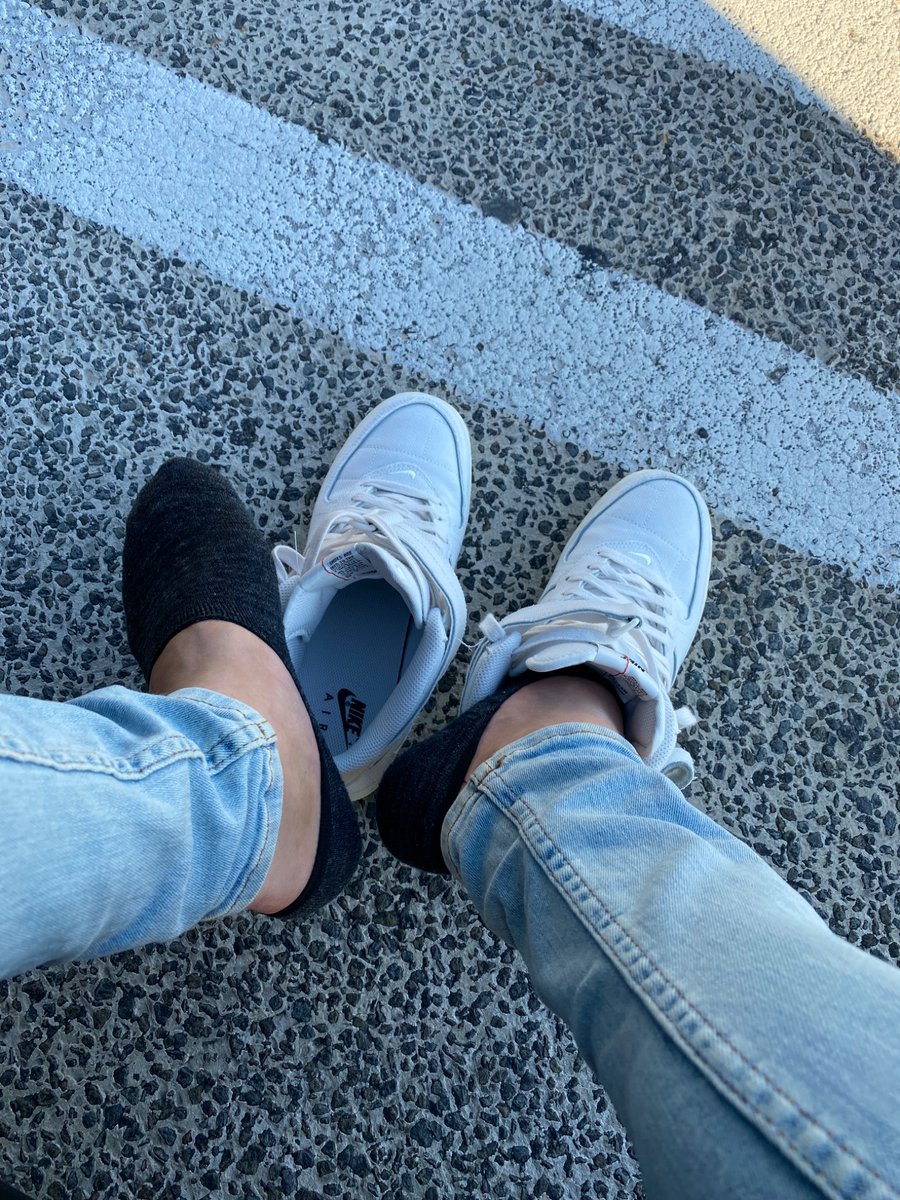 sneaker like tweet media