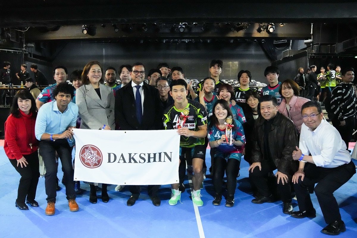 KabaddiJean's tweet photo. エクカバのスポンサーの方々とパシャリ📷⭐️
そしてエクカバのユニフォームを作ってくれたのはHypedexさん🔥

カバディ最高😀👍⭐️
#カバディ　#エクカバ　#ユニフォーム https://t.co/Lmk5z9J1WU