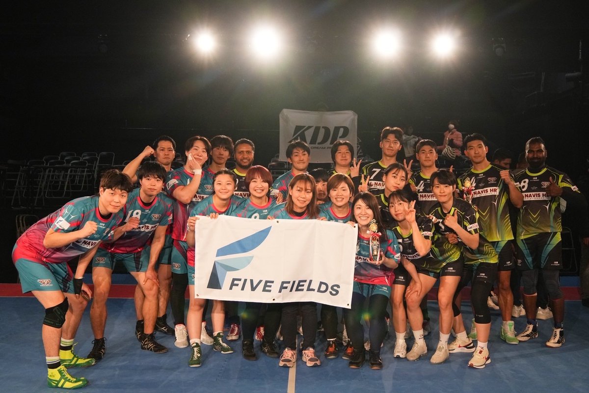 KabaddiJean's tweet photo. エクカバのスポンサーの方々とパシャリ📷⭐️
そしてエクカバのユニフォームを作ってくれたのはHypedexさん🔥

カバディ最高😀👍⭐️
#カバディ　#エクカバ　#ユニフォーム https://t.co/Lmk5z9J1WU