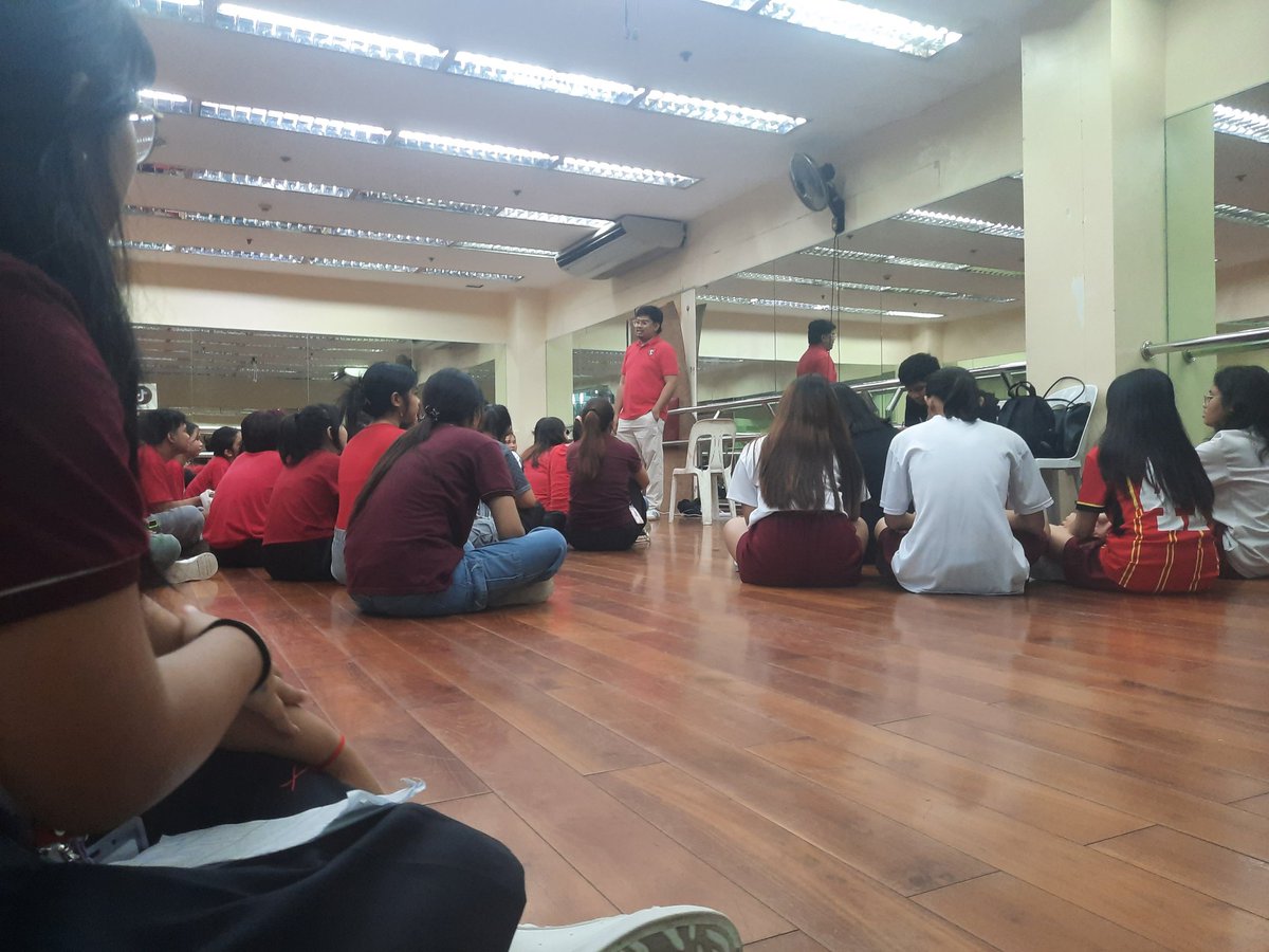 the first time I became a staff for an event!! this January was so stressful but all of it turned in to joy and relief after the event (ﾟ▽＾*)☆

#lifetwt #archivetwt