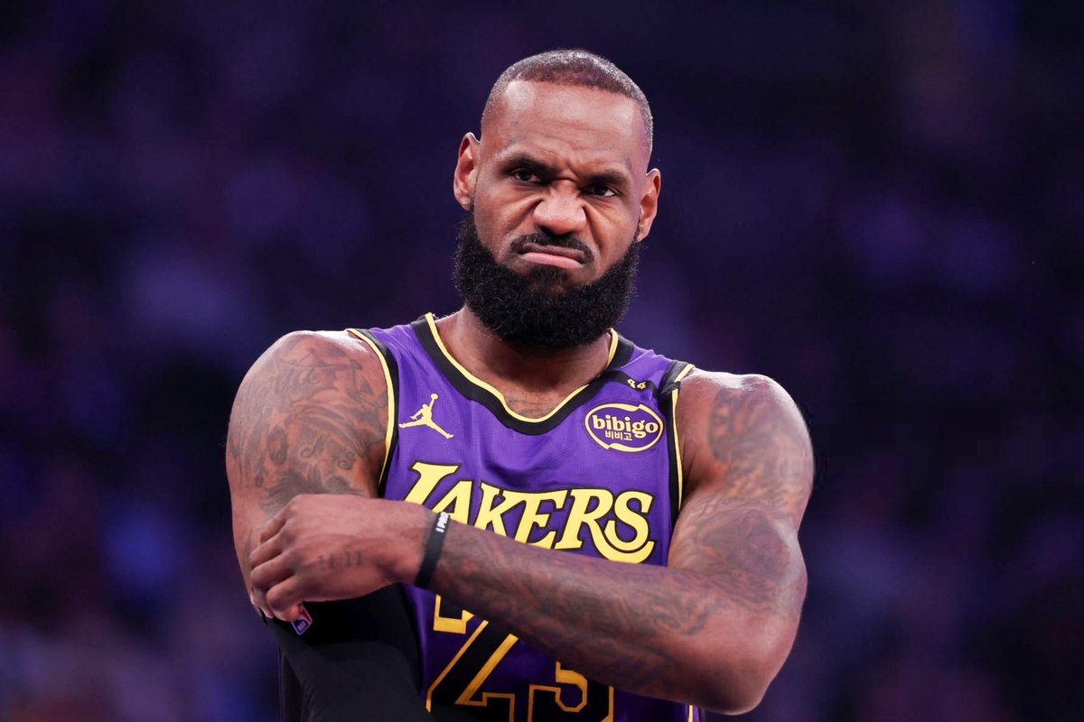 B24Dunk's tweet photo. 33 PTS | 12 AST | 11 REB

LeBron James adora o MSG. https://t.co/cYlNJlmO4A