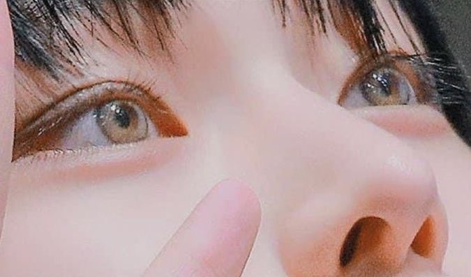 sunoo’s mesmerizing eyes hold a universe of beauty and warmth 🫶🏼